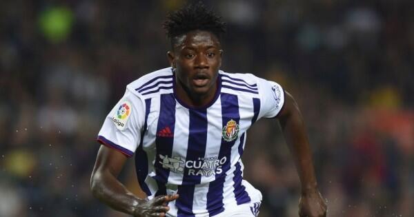 Manchester United Mengincar Bek Real Valladolid Mohammed Salisu