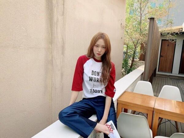 10 Referensi Style Kasual ala Lee Sung Kyung, Effortless Banget!