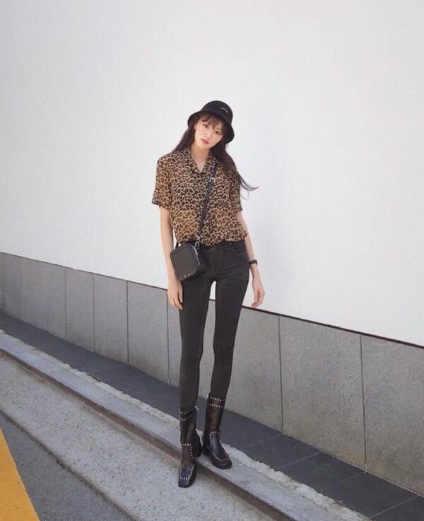10 Referensi Style Kasual ala Lee Sung Kyung, Effortless Banget!
