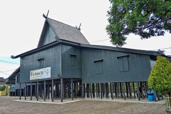 8 Museum Bergaya Rumah Adat Ini Buat Kalian Makin Kenal Indonesia