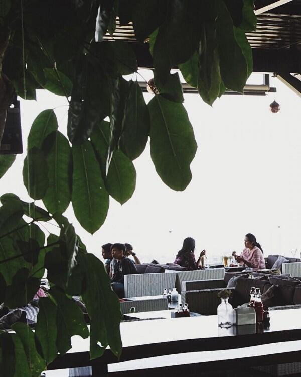 7 Rekomendasi Kafe Romantis di Bandung, Berdua Gak Sampai Rp150 Ribu