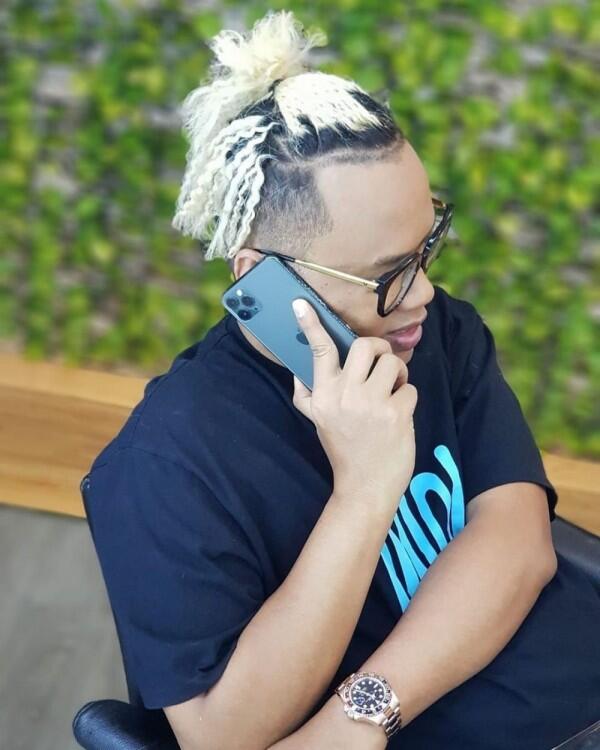 Sering Gonta Ganti Gaya Rambut, Ini 10 Potret Rambut Unik Uya Kuya
