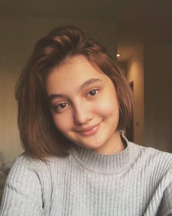 10 Pesona Laura Abbas Jackson yang Ternyata Pacar Adik Irish Bella