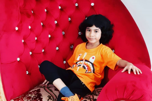 10 Potret Gemas Akja Dethan, Artis Cilik yang Curi Perhatian Publik