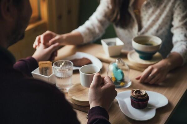 12 Ketakutan Terbesarmu dalam Cinta Berdasarkan Zodiak