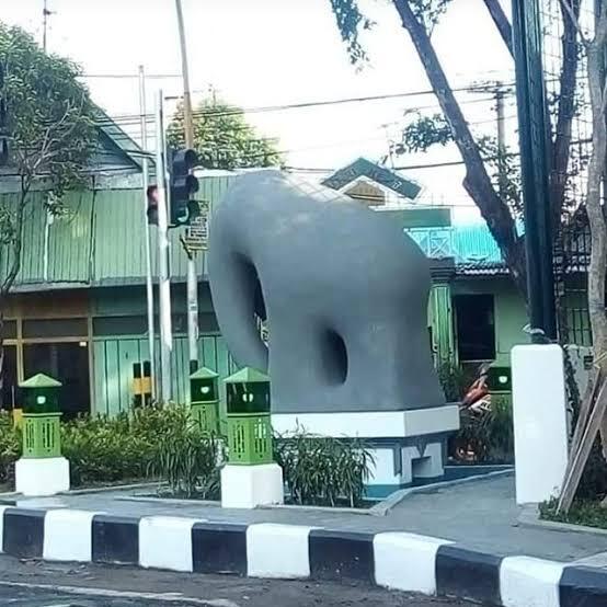 Habiskan Dana Hingga 1M, Patung Gajah Mungkur di Gresik Menjadi Viral