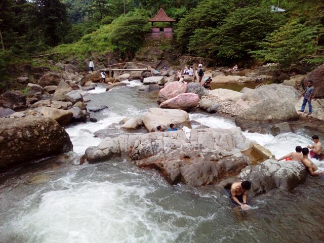 &#91;COC Regional: Lokasi Wisata&#93; Pesona Alam Pemandian Kedong Gong &amp; Watu Nganten