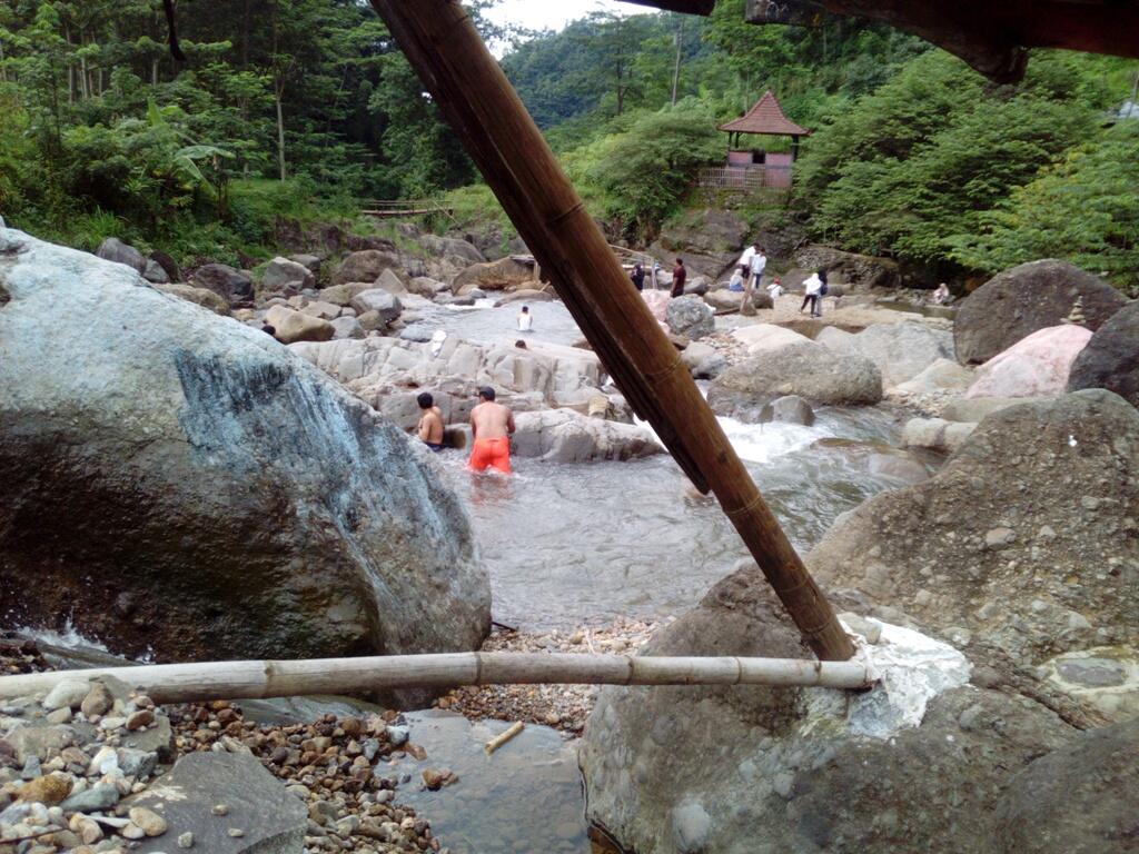 &#91;COC Regional: Lokasi Wisata&#93; Pesona Alam Pemandian Kedong Gong &amp; Watu Nganten