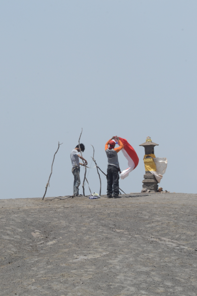 &#91;COC Regional : Tempat Wisata&#93; Ke Bromo, Tak Lengkap Jika Belum Mendaki Gunung Batok