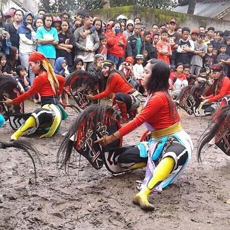 &#91;COC Regional: Kesenian&#93; Tari Jalungmas Cilacap: Perpaduan Sunda dan Jawa yang Hits