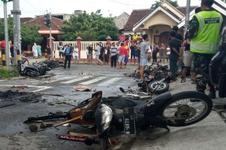 Bajul Ijo dan Singo Edan Berjumpa, Bonek vs Aremania Bentrok di Kota Orang