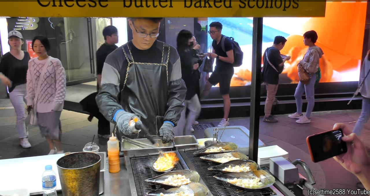 Di Indonesia Itu Cemilan Sultan, di Korsel Dijual di Kaki Lima