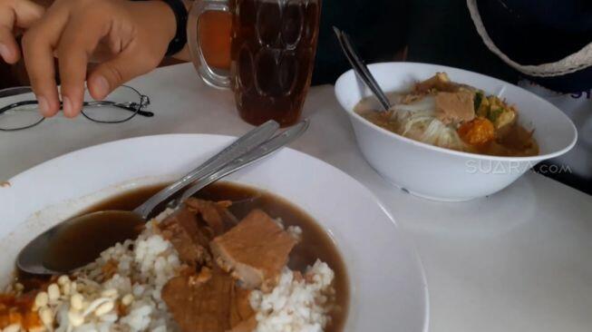 &#91;COC Regional : Makanan&#93; Warung Sidik, Rawon Legendaris Selama 40 Tahun di Batu