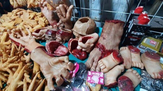 Unik, Korek dan Asbak Berkonsep Liar di Pasar Wisata Kota Batu Malang