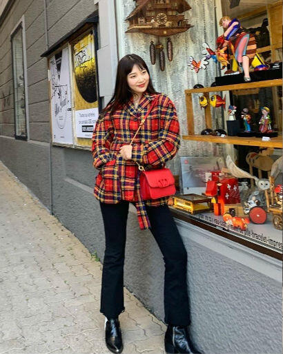 10 Inspirasi OOTD ala Joy Red Velvet yang Selalu Simple dan Kece