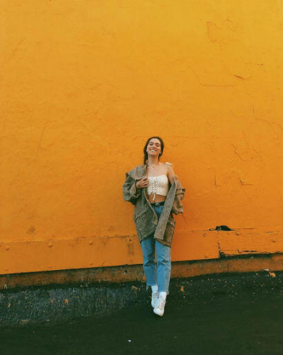 9 Fashion Style Haley lu Richardson, Gemas Sekaligus Trendy Banget!
