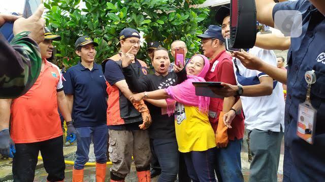 Anies Baswedan Pantau Lokasi Banjir dari Pagi