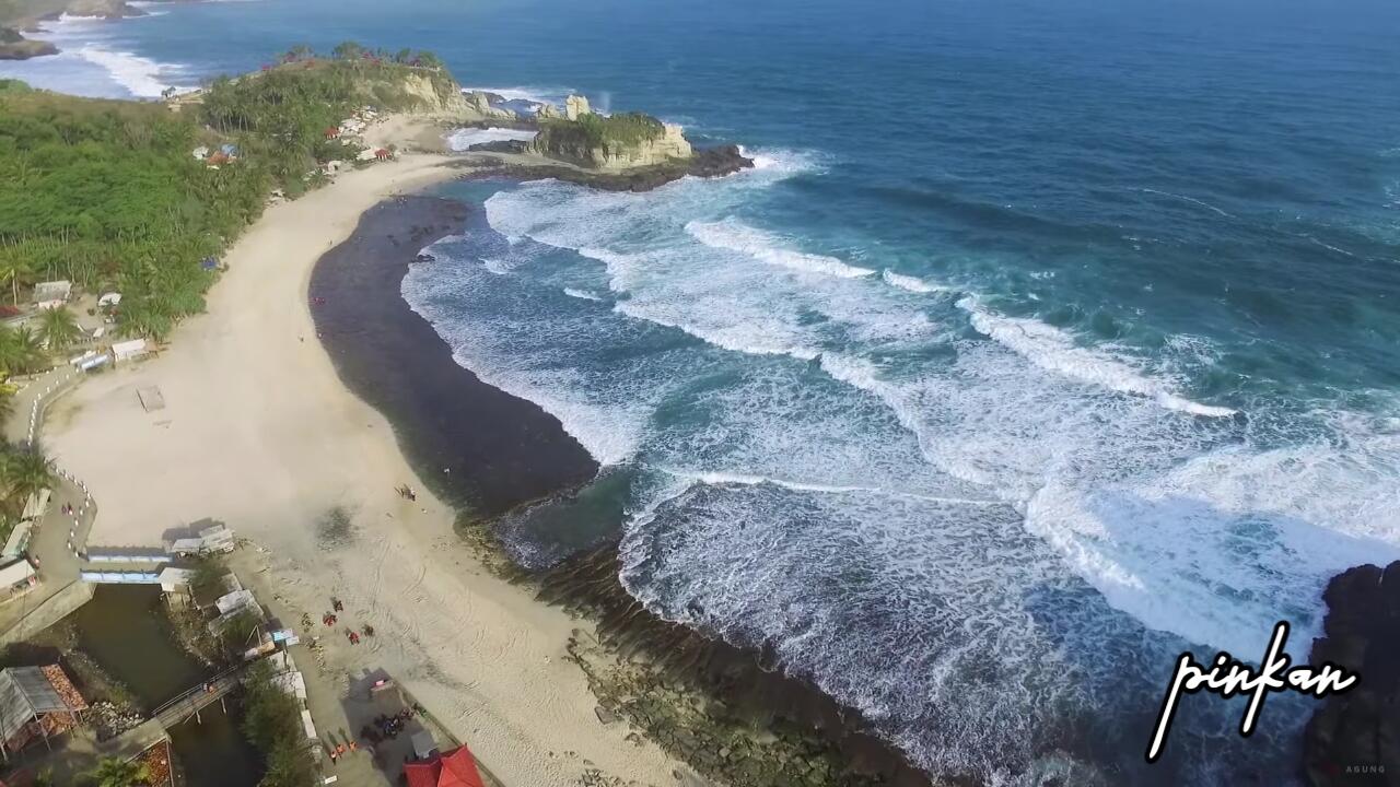 &#91;COC Regional : Lokasi Wisata&#93; Pantai Klayar Pacitan Nan Mempesona