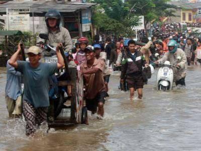 Banjir Merugikan? Ah, Kata Siapa? Ternyata Ada Manfaatnya Kok!