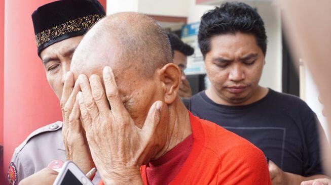 Kepala Sekolah ini Perkosa Siswi Sejak SD sampai SMA. Aksi Bejatnya Terbongkar karena