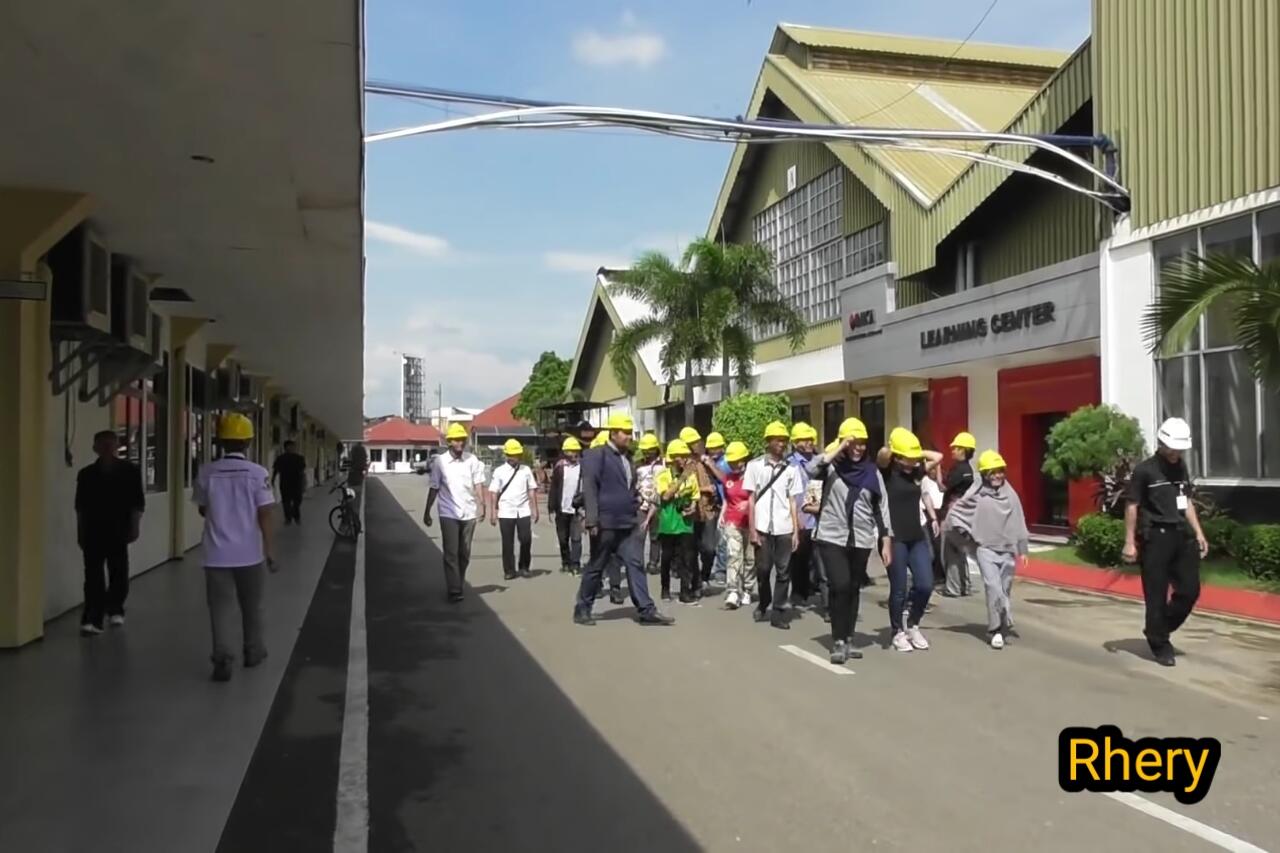 &#91;COC Regional : Lokasi Wisata&#93; Wisata Industri KERETA API di Madiun