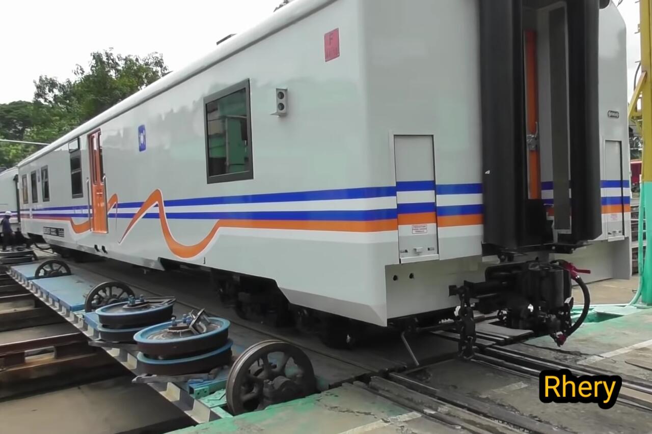 &#91;COC Regional : Lokasi Wisata&#93; Wisata Industri KERETA API di Madiun