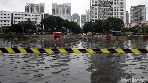 Banjir 7 Meter yang Hampir Tenggelamkan Underpass Kemayoran Belum Disedot