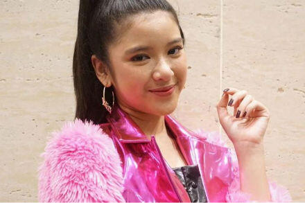 Tampilan Girly ala Tiara Indonesian Idol