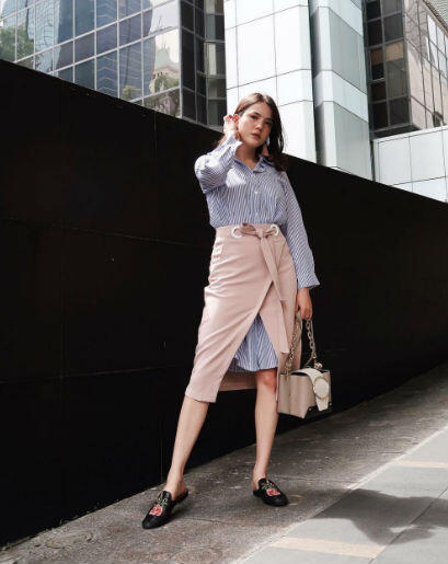 10 Ide Tampil Stylish dengan Rok Ala Alice Norin, Kece Abis!