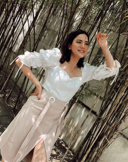 10 Ide Tampil Stylish dengan Rok Ala Alice Norin, Kece Abis!