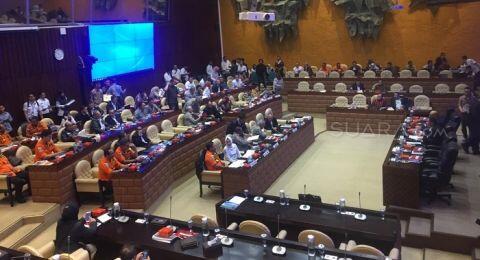 DPR: Bukan Normalisasi atau Naturalisasi, yang Penting Kerjanisasi!