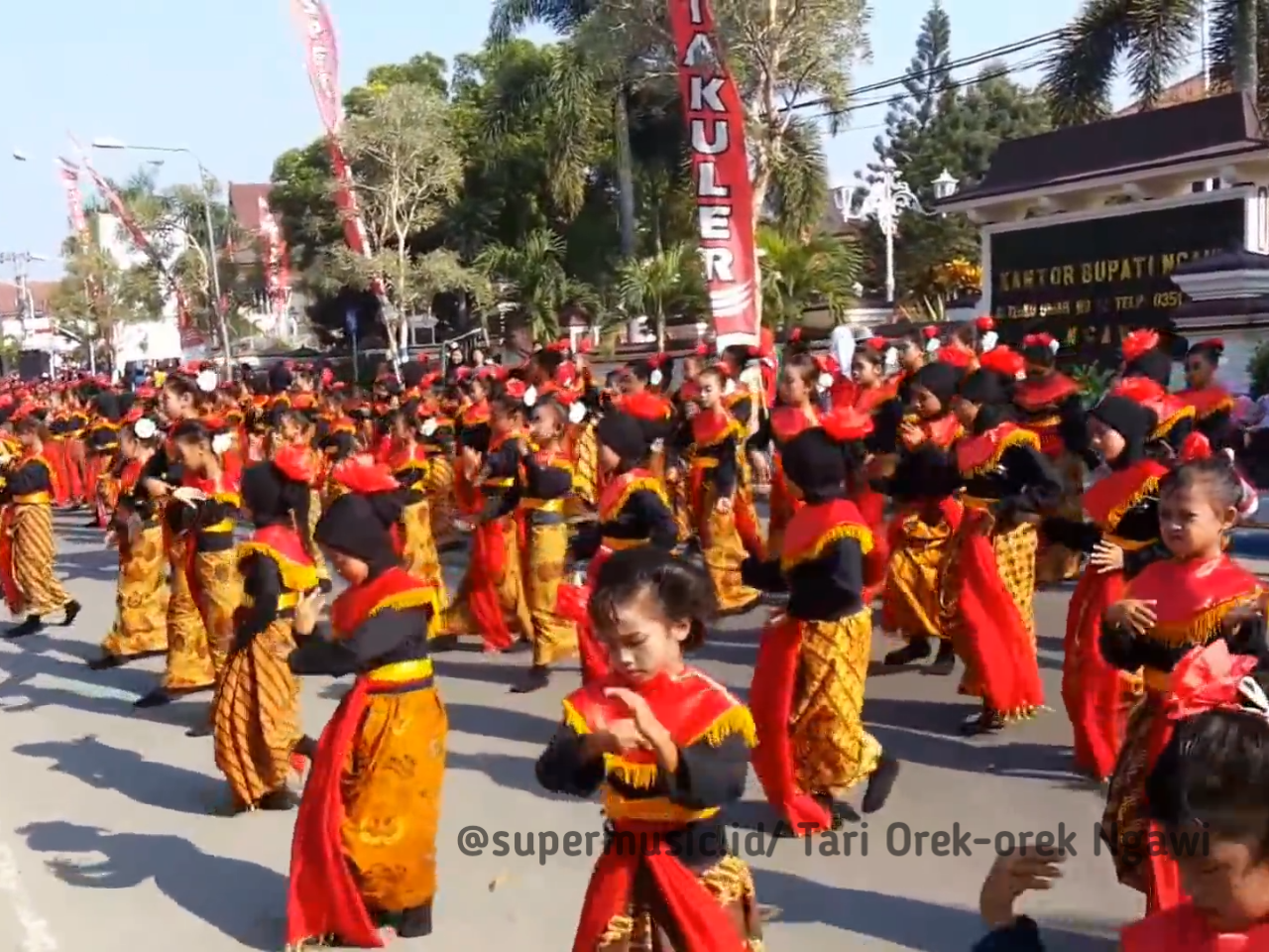 &#91;COC Regional: Kesenian&#93; Gemulai Tarian Orek-Orek Ngawi Paduan yang Dinamis 