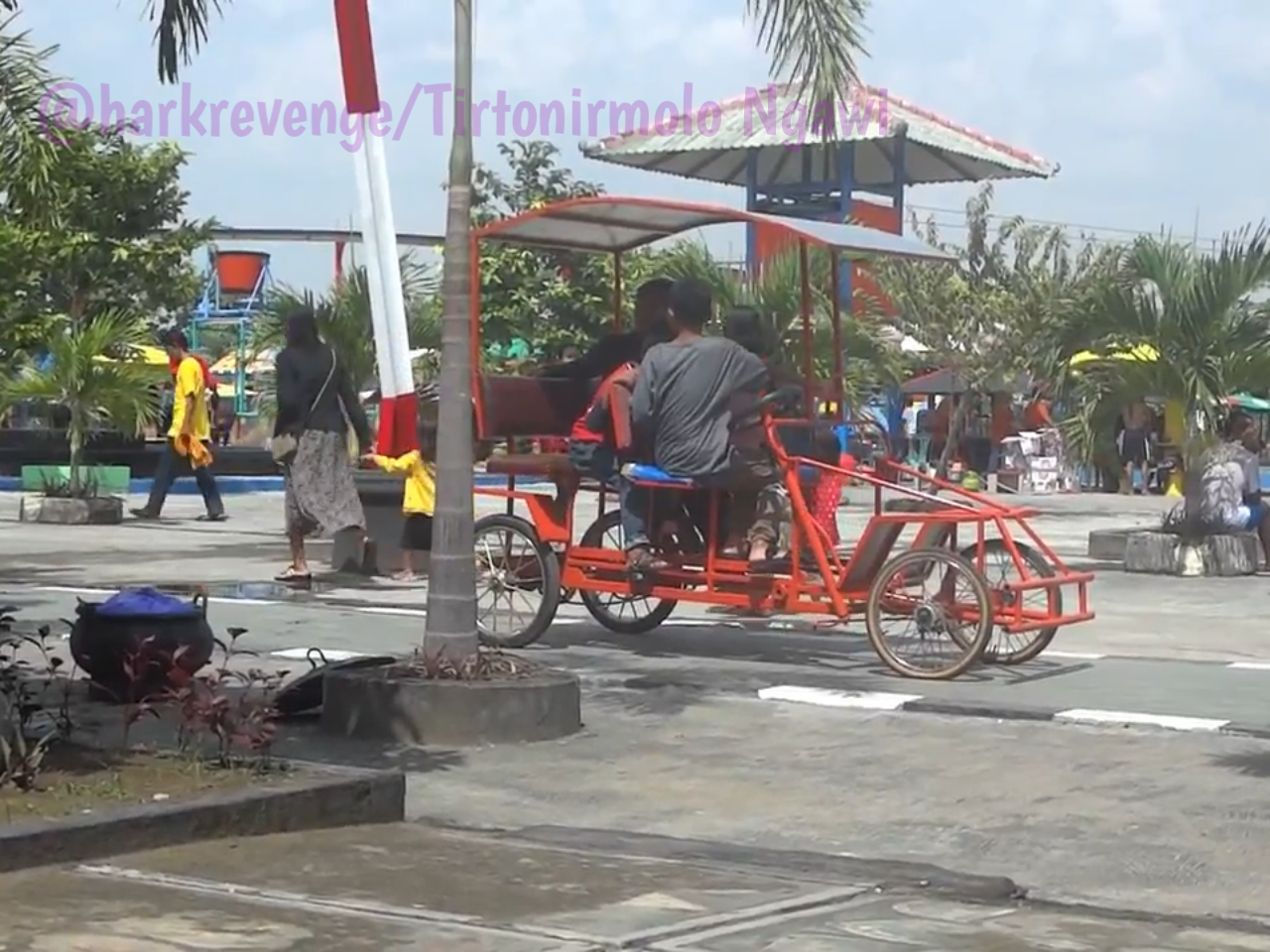 &#91;COC Regional: Lokasi Wisata&#93; Water Park Tirtonirmolo Ngawi, Siap Memuaskan Anda