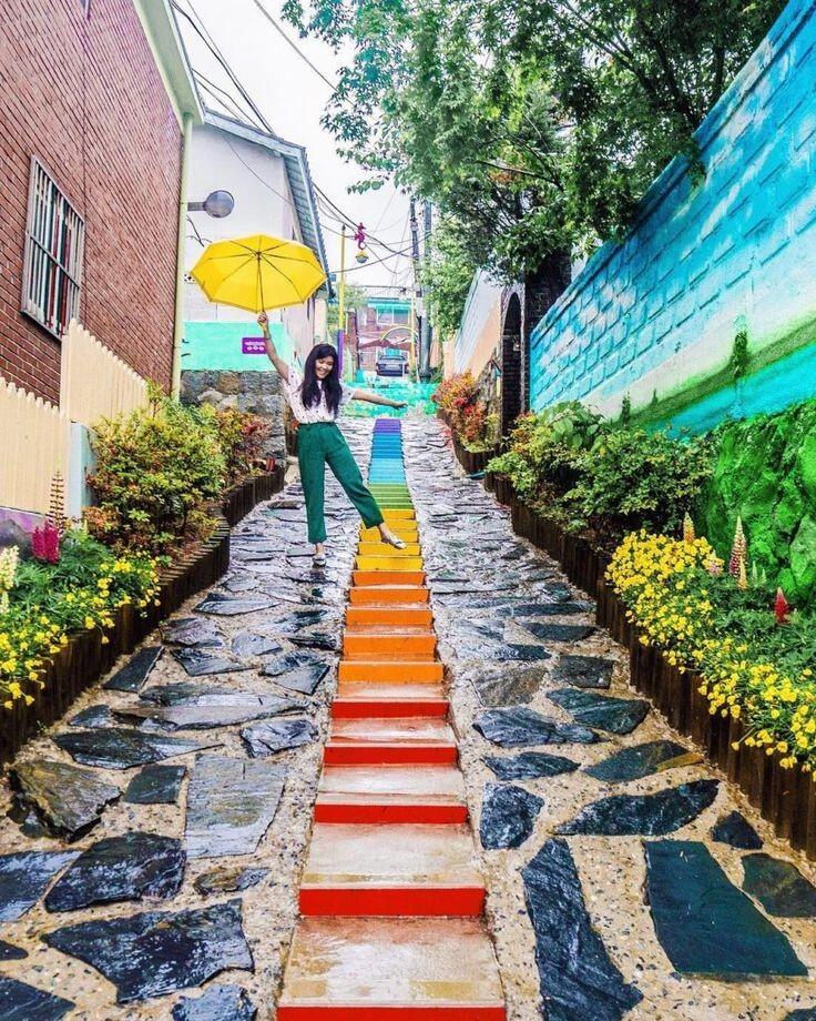 Jalan-Jalan Sendiri Memang Asyik, Sih, Sudah Yakin?