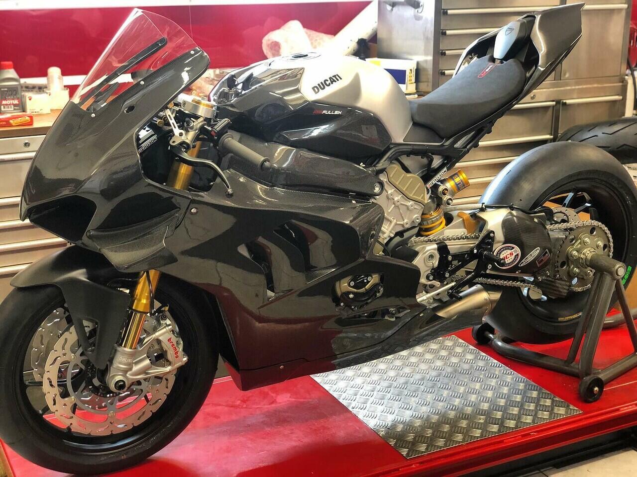 Nyesek Sakit Tak Berdarah, Maling Bobol Tembok Dan Curi Ducati Panigale V4