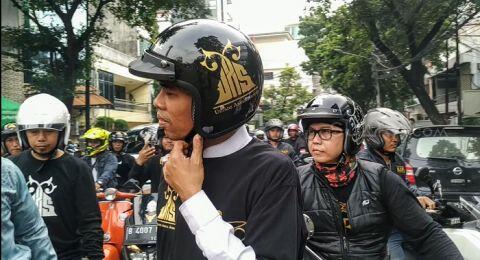 UAS Konvoi Naik Vespa, Disambut Takbir saat Tiba di Masjid Cut Nyak Dien