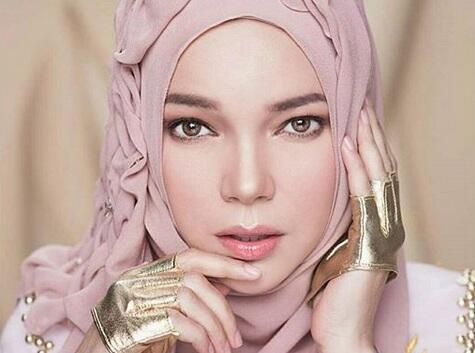 Dewi Sandra, Sosok Wanita yang Menginspirasiku