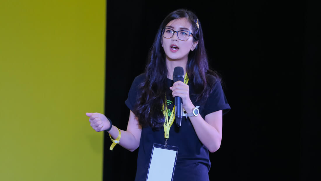 Crystal Widjaja, Perempuan Cerdas dan Inspiratif Yang Sukses Bersama GOJEK !