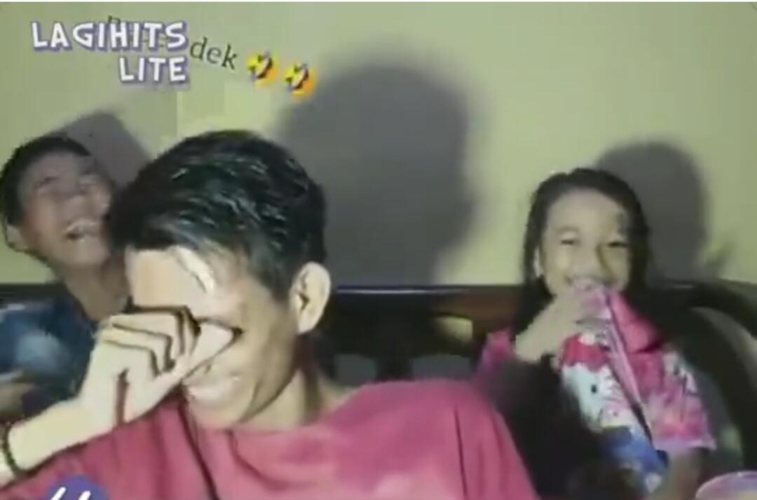 Bikin Ngakak! Anak Kecil Ini Tiba-Tiba Membuat 2 Kakaknya Ketawa Terpingkal-Pingkal!