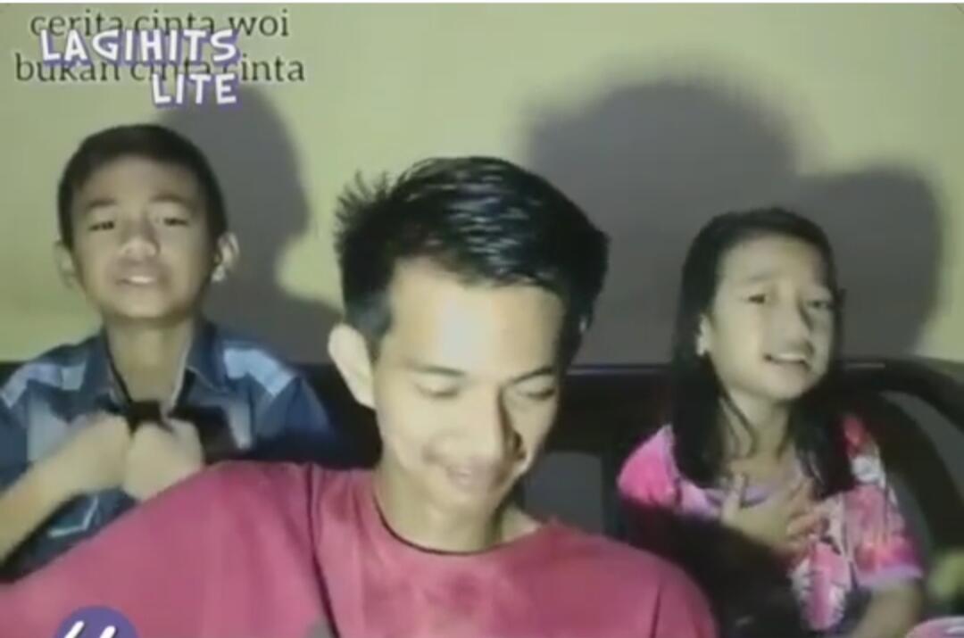 Bikin Ngakak! Anak Kecil Ini Tiba-Tiba Membuat 2 Kakaknya Ketawa Terpingkal-Pingkal!