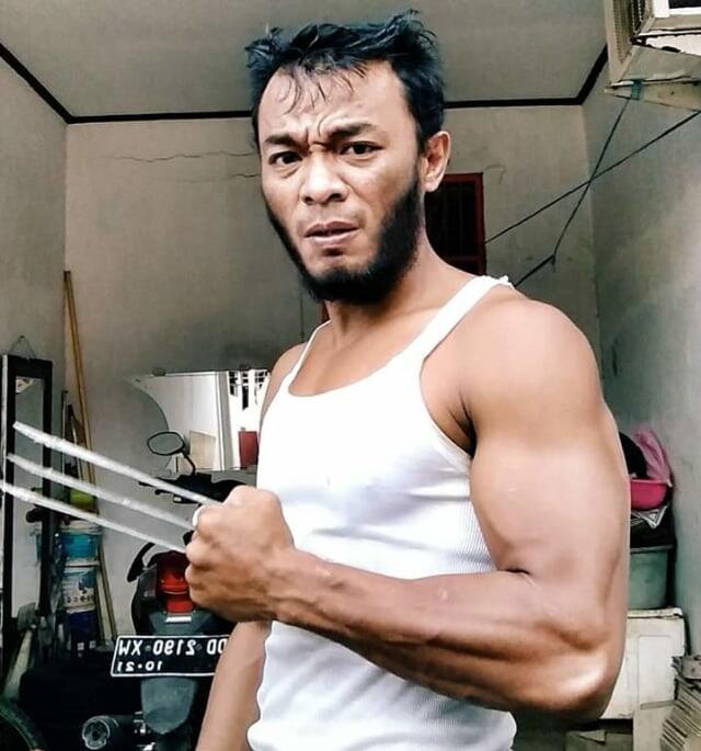 Asal Toraja Ini Wajahnya Mirip Wolverine