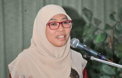 Sederhana dan Banyak Prestasi, Ibu Netty Prasetiyani Inspirasiku
