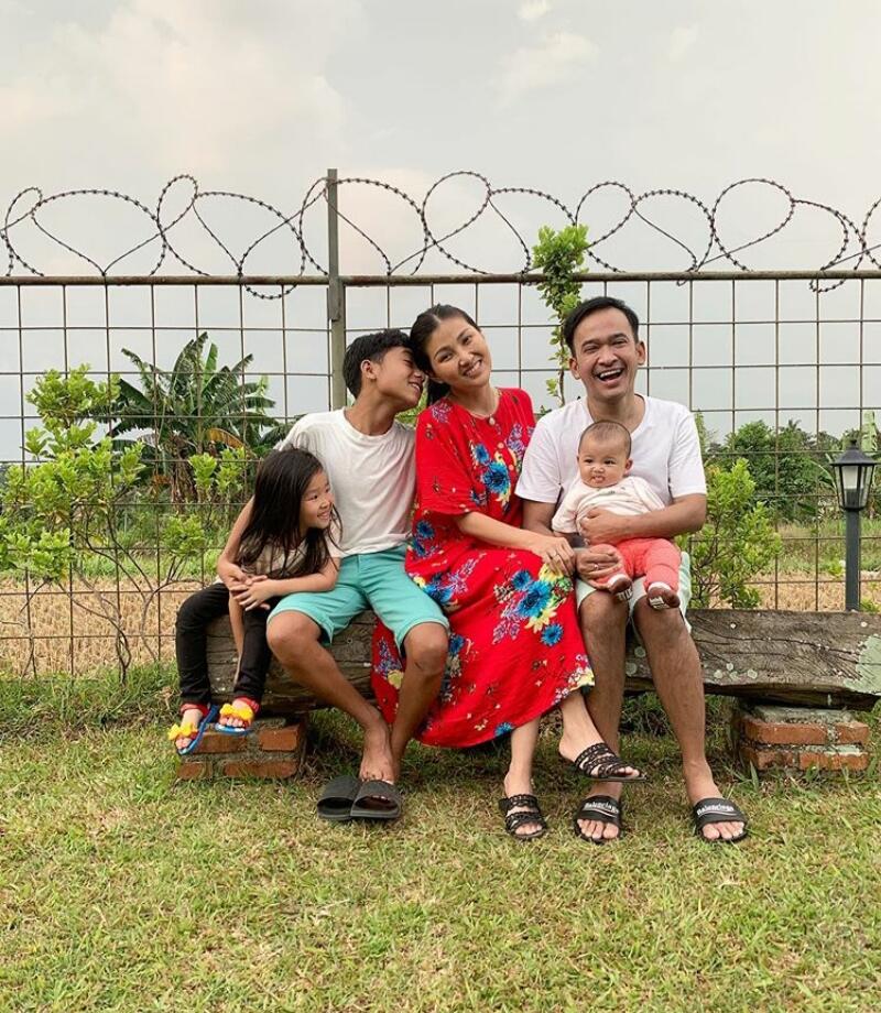 Belajar Kesederhanaan dan Ketulusan pada Sarwendah Tan