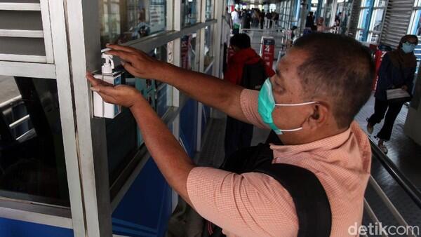 Parah! Hand Sanitizer di Tempat Umum Boros, Tak Tahunya Buat Refill