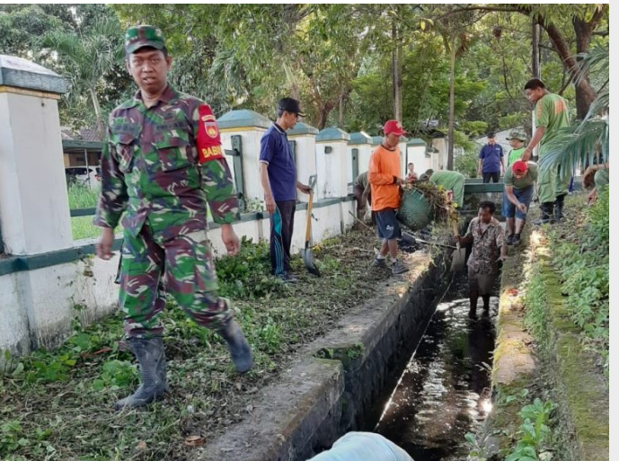 Malas Kerja Bakti? Kenali Lima Kebaikan di Dalamnya