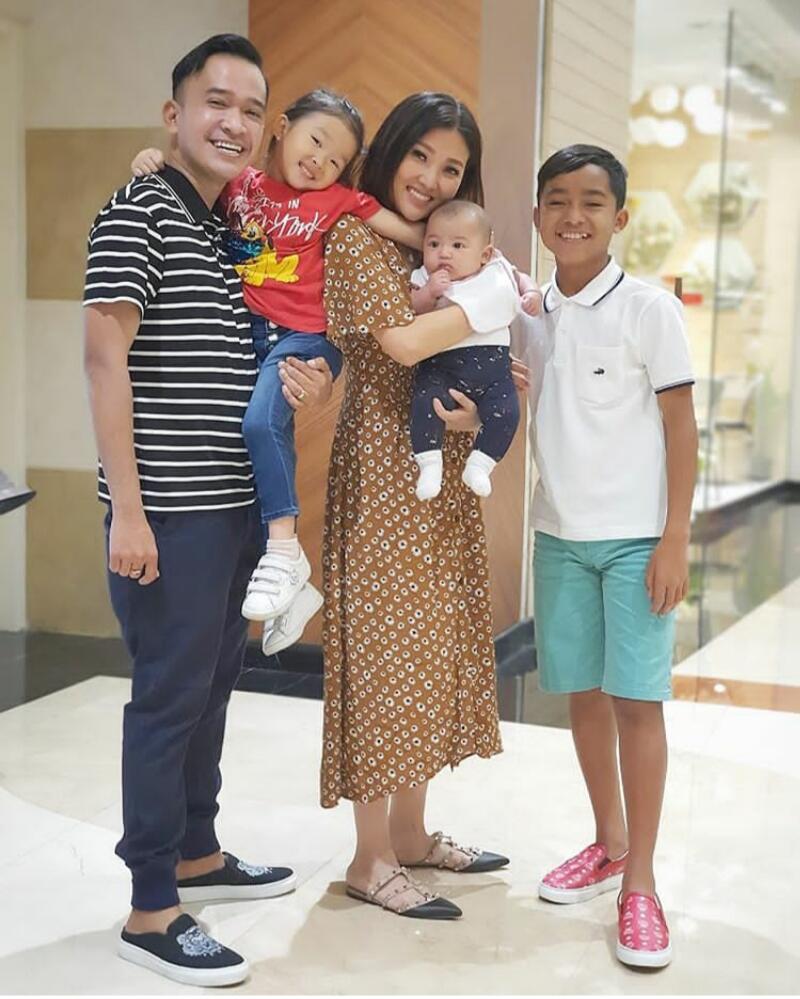 Belajar Berbagi pada Sosok Bunda Sarwendah