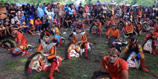 &#91;COC Regional : Kesenian&#93; Ebeg, Kesenian Asli Cilacap yang Disukai Semua Kalangan