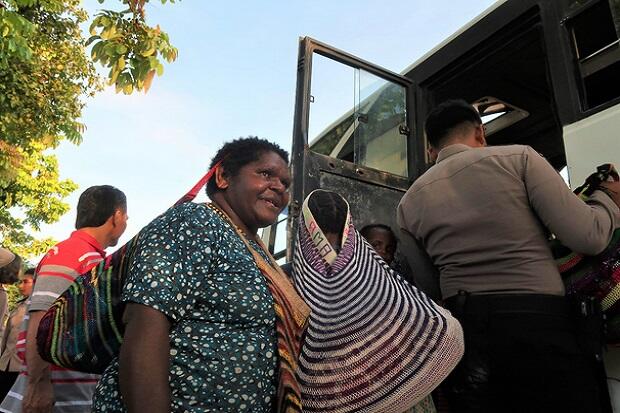 OPM Turun Gunung, 699 Warga Tembagapura Dievakuasi Pakai 11 Bus Anti Peluru