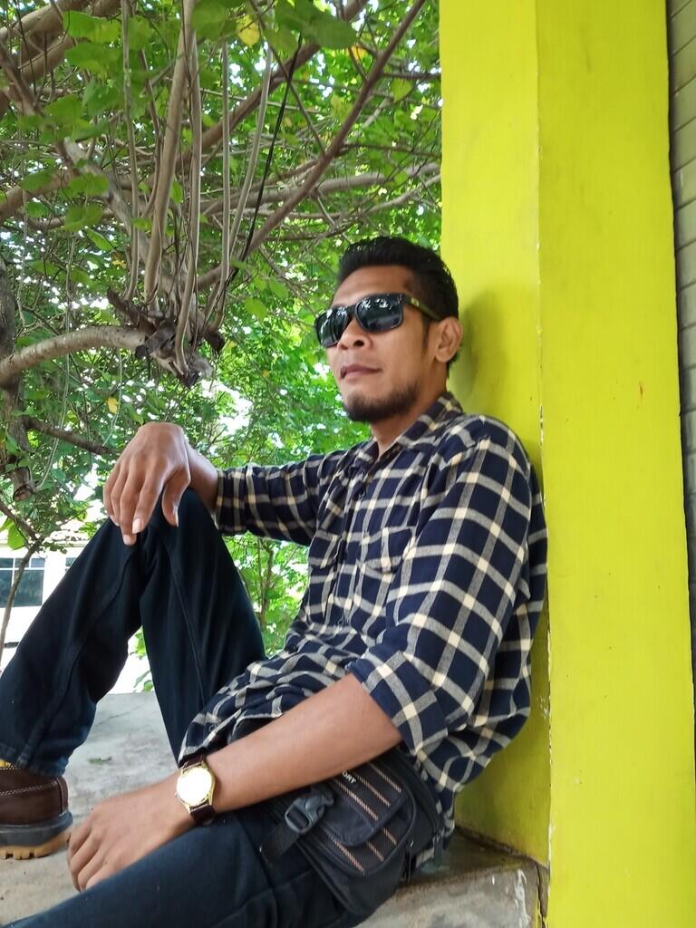 Aku bukanlah orang suci