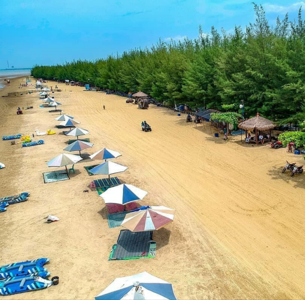 &#91;COC Regional: Lokasi Wisata&#93; Ubur-ubur dan Bintang Laut Bisa Dijumpai di Pantai Ini